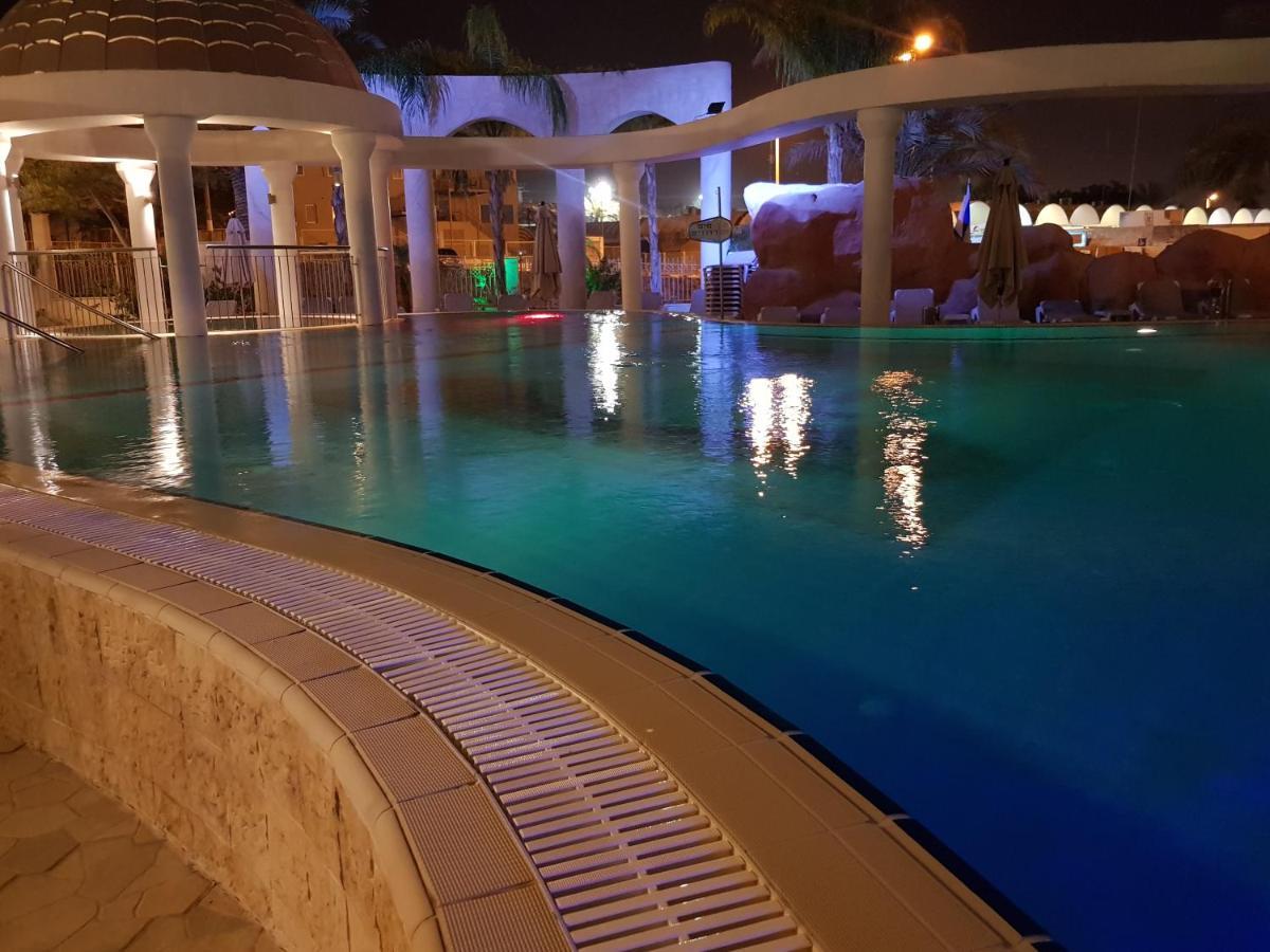 Luxury Exclusive Top Class Apartments Near The Sea With Pool 埃拉特 外观 照片