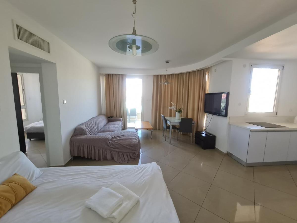 Luxury Exclusive Top Class Apartments Near The Sea With Pool 埃拉特 外观 照片